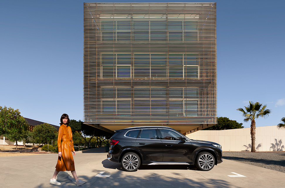 bmwx1u11cover34